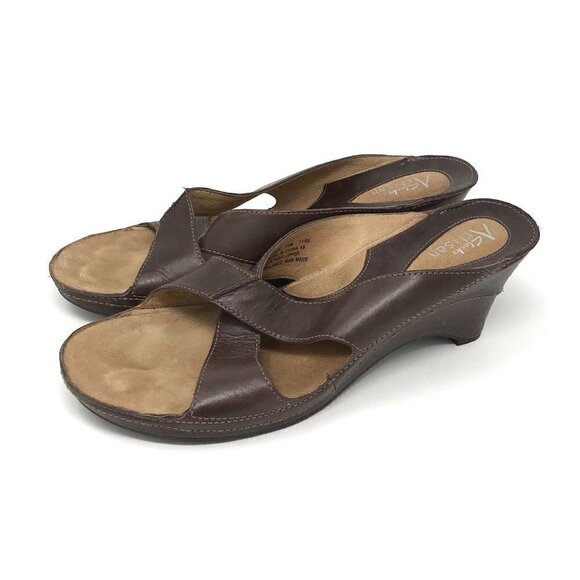 Clarks Brown Leather Sandals - Picture 4 of 8
